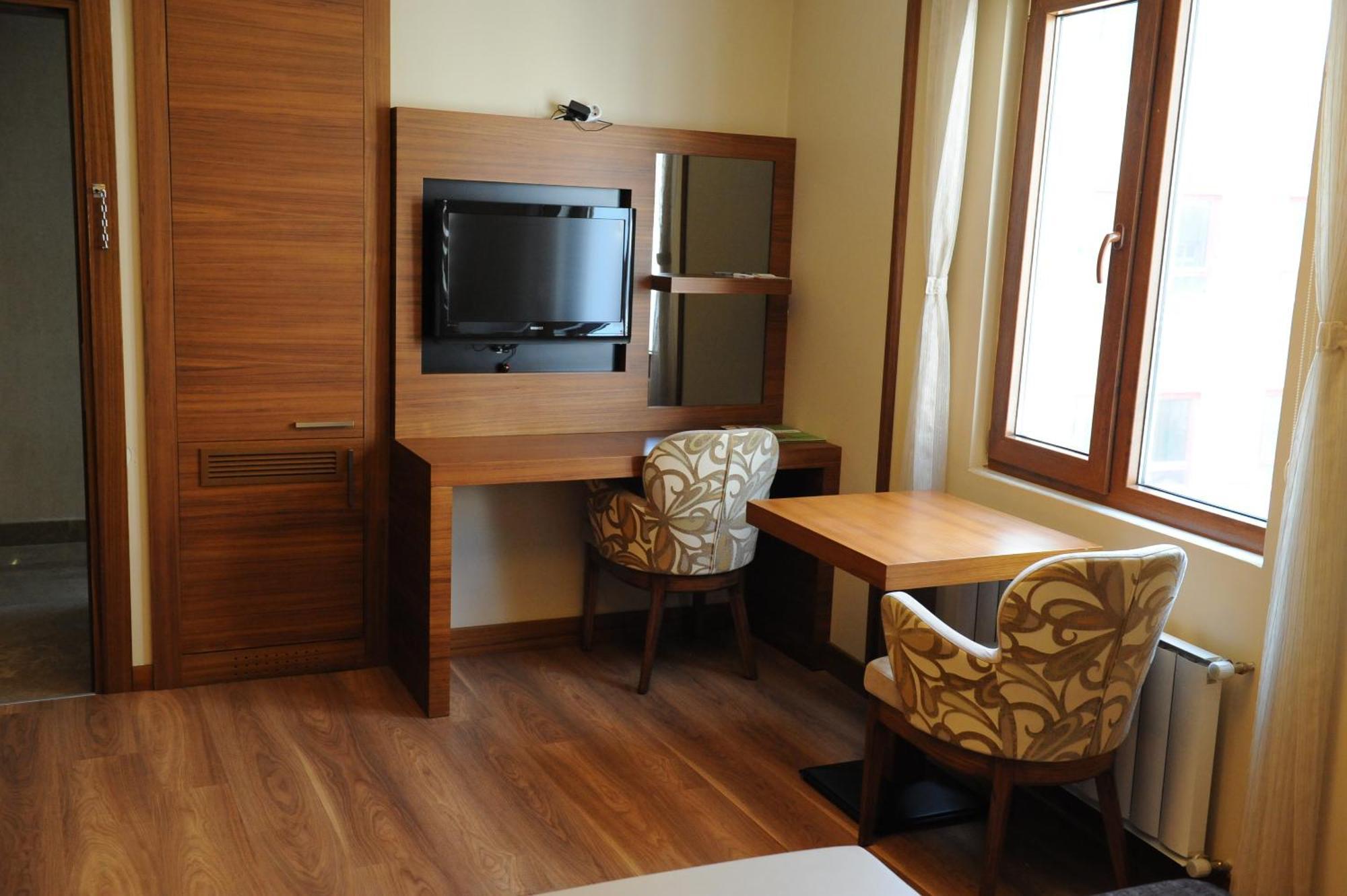 Izmit Saray Hotel Коджаелі Екстер'єр фото